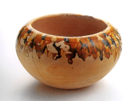 巩义 白河瓷窑遗址(三彩罐)